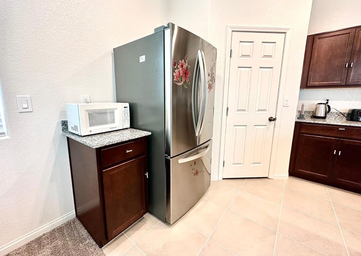 Spacious House, 5 Bedrooms, Sleeps 12, Near Las Vegas Strip And Airport Exterior photo
